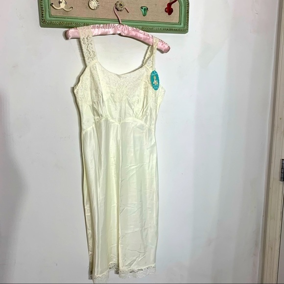 Vintage new with tag lady Lynne stretch lace slip dress ivory 32 medium - Picture 1 of 9